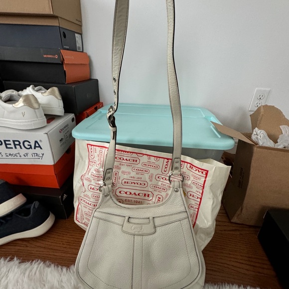 Vintage Coach purse - Picture 3 of 5